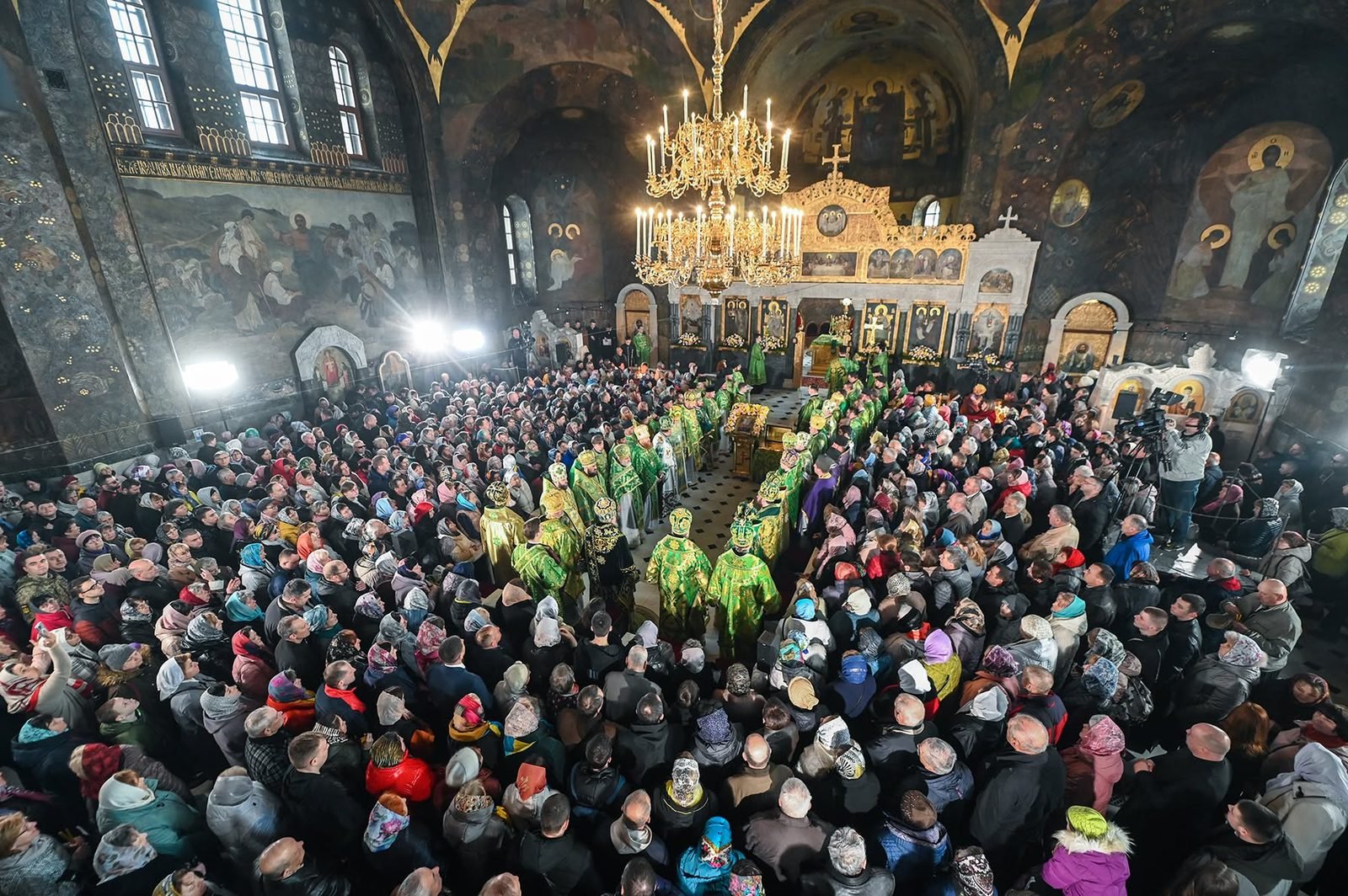 Богослужіння у Трапезній церкві